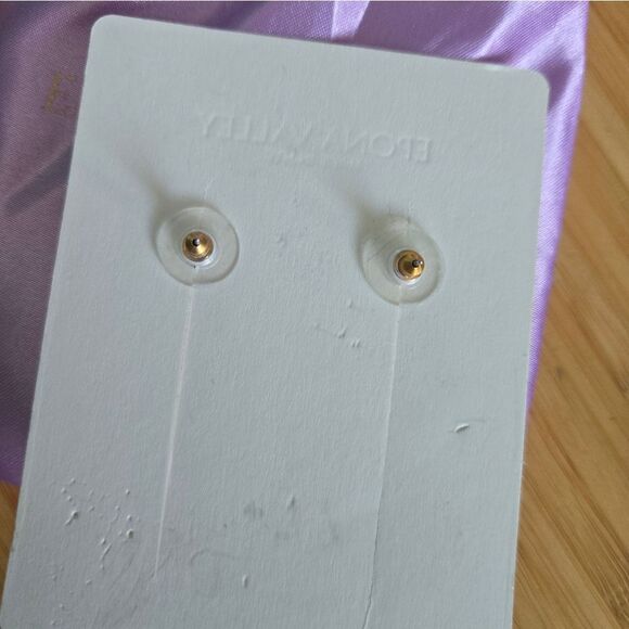 EPONA VALLEY LUNA EARRINGS GOLD - Picture 6 of 6